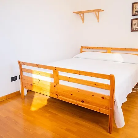 The Zodiac - Italian Homing Apartment *