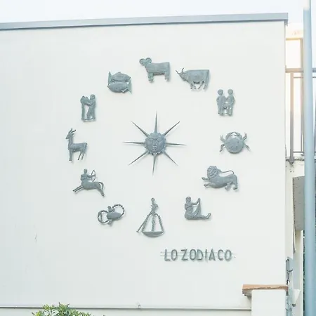 Apartment The Zodiac - Italian Homing *